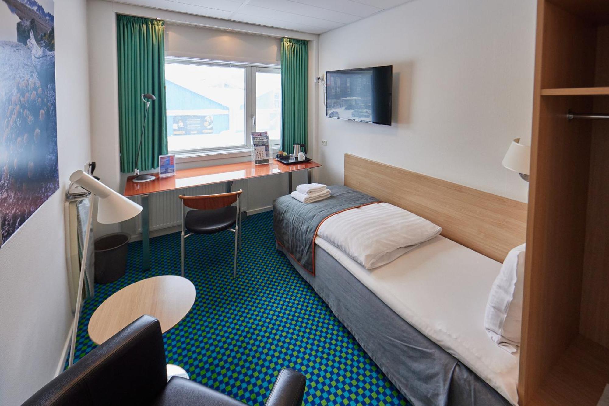 Hotel Hans Egede Nuuk Ngoại thất bức ảnh